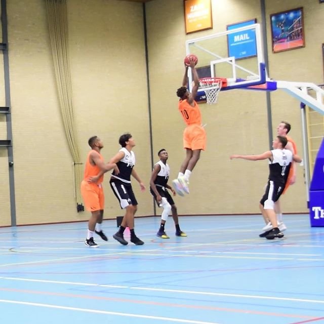 Hooplifestyle on Instagram: “All the way up!???? #ibelieveicanfly #elevation  #jumping #putback #alleyoop” (88638)