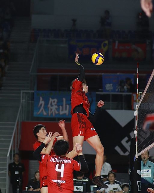 かける on Instagram: “#vリーグ #vleague #ウルフドッグス名古屋 #傳田亮太 選手#ミドルブロッカー#武田テバオーシャンアリーナ #vリーグはバレーだよ 2019.10.27” (89027)