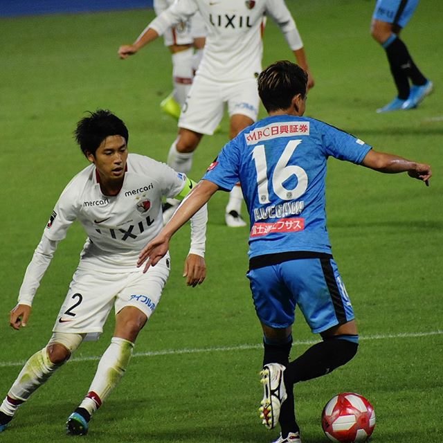 @おみ on Instagram: “⋆✍途中で内田さんとお喋りしてた竜也さん。何を話していたのかなー。#サッカー #jリーグ #川崎フロンターレ#frontale #長谷川竜也 #内田篤人” (89235)