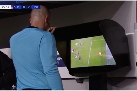 FC Inter Daily ⚫️? on Instagram: “ERRORI DEL VAR IN #SLAVIAINTER O #ATALANTAJUVE? NO, NESSUNO! Durante il match di #Champions, presi dalla rabbia, abbiamo dichiarato nelle…” (93639)