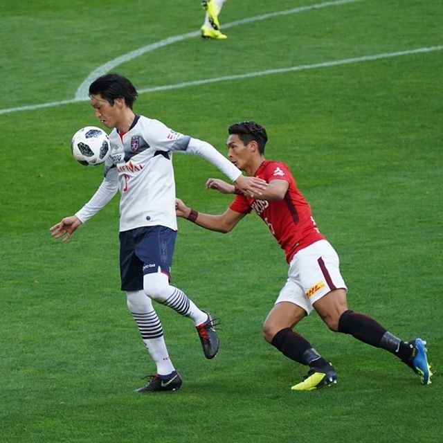 とうげたかゆき on Instagram: “高萩、うしろ❗うしろ❗#fctokyo #FC東京 #高萩洋次郎 #槙野智章 #胸トラップ” (94010)