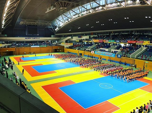 Yuuri on Instagram: “いよいよ‼︎頑張れ子供達‼︎#第28回全日本ドッジボール選手権全国大会 #ドッジボール全国大会 #群馬県代表 #プニーズterao #地元開催 #開会式 #ドッジボール大会 #dodeball #カラーコート” (94207)