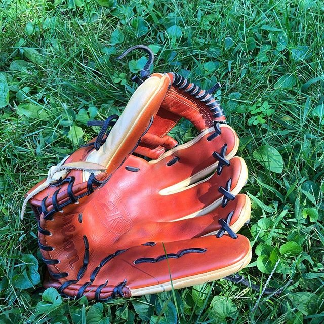 ????????.?? ??⚾️?? on Instagram: “手の平と陽光 . . #palmshotsunday #baseball #baseballglove #athletics #oaklandathletics #mattchapman #wilson #a2k #a2000 #rawlings #mizuno #ssk…” (94529)