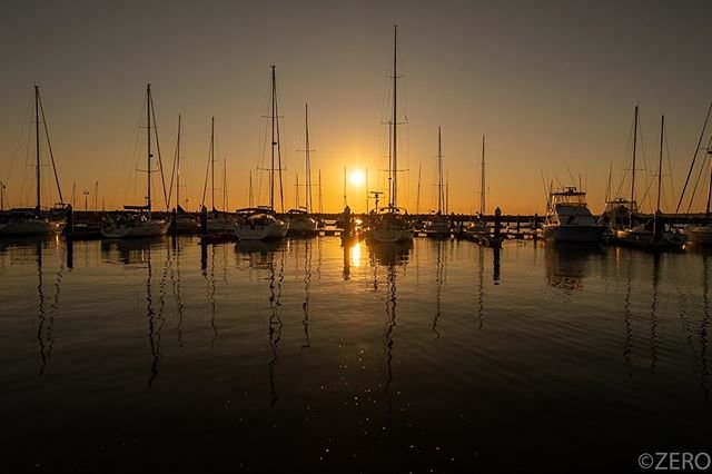 ZERO on Instagram: “銚子マリーナ? ・ ヨットハーバーの夕日⛵️ ・ ?FUJIFILM X-T30 ?XF16mmF2.8 R WR ・ Location : Chiba Japan 2019.12.4? #銚子マリーナ #銚子 #夕方 #夕日 #夕陽 #夕焼け  #空  #sky…” (95465)