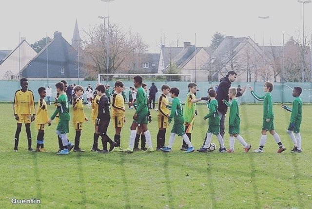 Espérance Chartres Football ⚽ on Instagram: “?? @quentin_919...Un club, une famille, des passionnés#football #fairplay #plaisir” (96308)