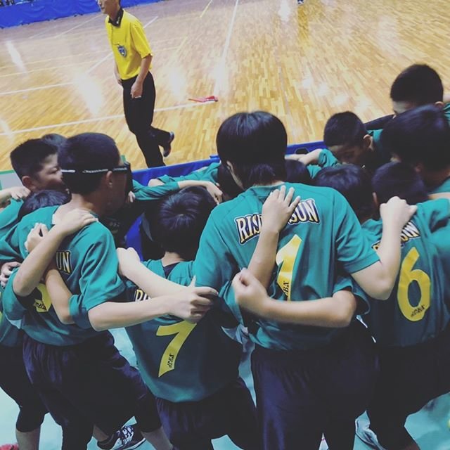 高松ライジングサン on Instagram: “くろぼくガッツエースさん主催の ウェルカニ！すなばカップに 今年も参加させて頂きました。 関係者の皆様、参加チームの皆様 大変勉強になりました。 ありがとうございました?  #すなばカップ #くろぼくガッツエース さん #公式ドッジボール #ドッジボール #高松ライジングサン…” (98472)