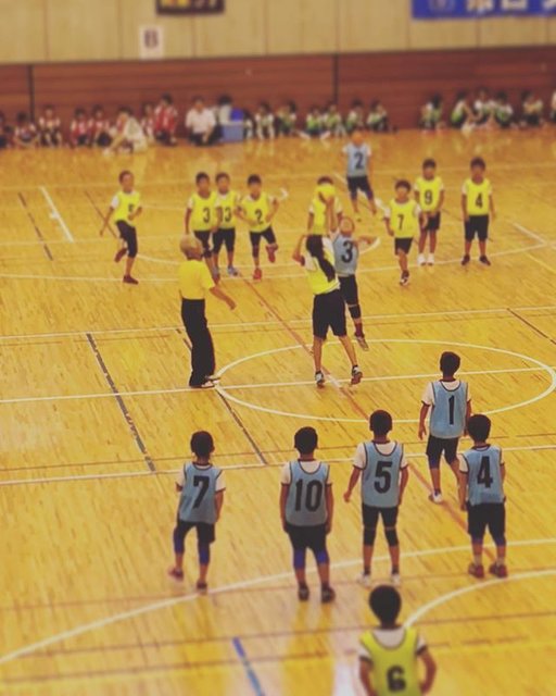 ayugon on Instagram: “昨日はドッジボール大会！ まさかの優勝(๑>◡<๑)‼︎娘は活躍はしてないが…ジャンプボールと、駆け足でベンチに戻ることは良く出来てましたσ^_^;笑  スタメンの子たち、良く頑張ってました(TT)感動したぁー^^。みーんな…” (98953)
