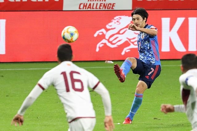 ユカ on Instagram: “デポルティーボ・ラ・コルーニャ22 MF 柴崎選手#22 #MF #柴崎岳 #デポルティーボラコルーニャ #日本 #SAMURAIBLUE #ベネズエラ #キリンチャレンジカップ2019 #パナソニックスタジアム #吹田 #1119” (99247)