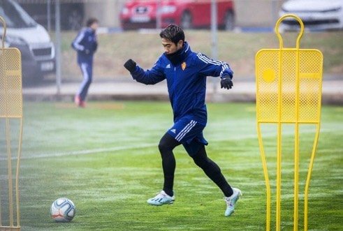 @yellowclover8383 on Instagram: “#shinjikagawa #kagawashinji #sk23 #zaragoza #aragon #spain #laligasmartbank #realzaragoza #december30 #ciudaddeportiva #teamtraining #香川真司…” (99478)