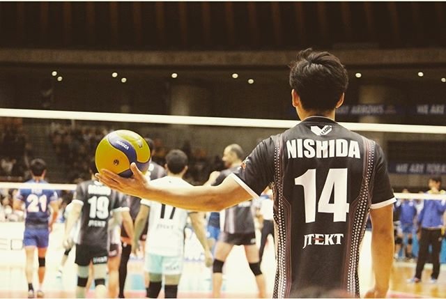junna on Instagram: “遠すぎ、観に行きたい、、。24日お疲れさまでした?? #バレーボール男子 #vリーグはバレーだよ #西田有志 #jtektstings #ジェイテクトstings” (100294)