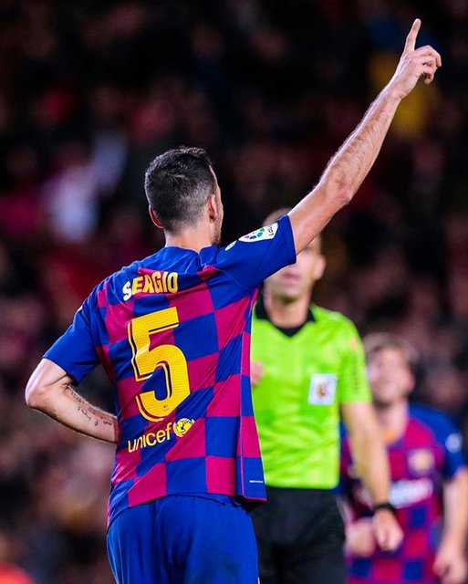 FC Barcelona on Instagram: “⚽️ Goal and 5th player with most appearances 5️⃣5️⃣0️⃣. ? Sergio entra en el Top-5 culé de jugadores con más partidos ?? Sergio entra al…” (100805)