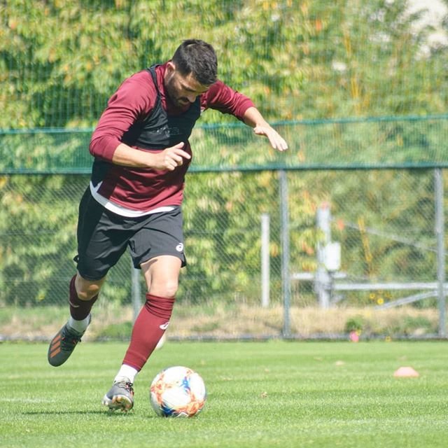 hiromin on Instagram: “かっこいいな～? . #visselkobe #vissel #ヴィッセル神戸  #いぶきの森 #公開練習 #神戸  #ビジャ #ダビドビジャ  #villa #davidvilla  #soccer #football #jleague #j1  #nikon #d5300…” (100858)