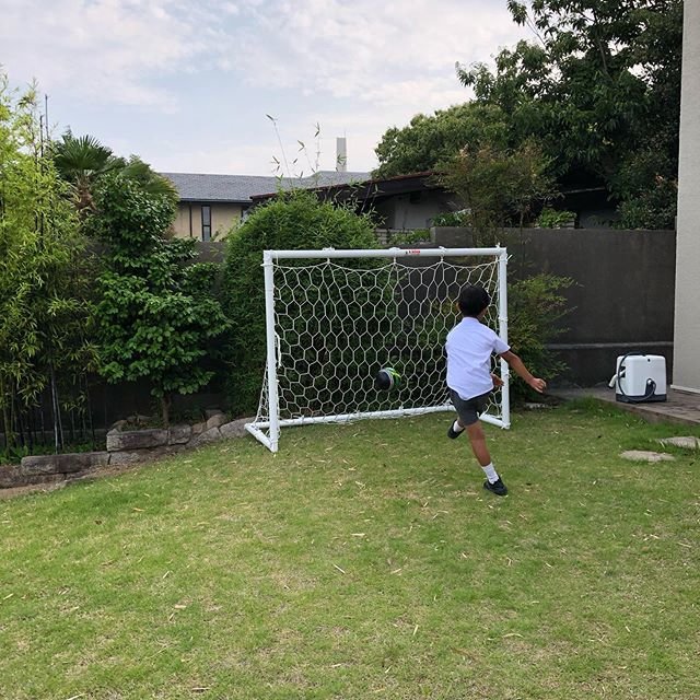 芝本裕子 on Instagram: “お誕生日に頂いたサッカーゴール? 今の息子の夢はサッカー選手⚽️…” (102933)