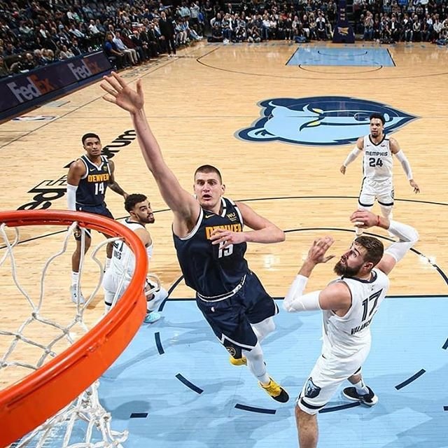 Kosarka na dlanu on Instagram: “Nikola Jokić ponovo na visini zadatka, ipak Negetsi su ovog puta poraženi!  25 poena 13 skokova 5 asistencija 5/10 za dva 3/6 za tri 6/6…” (107805)