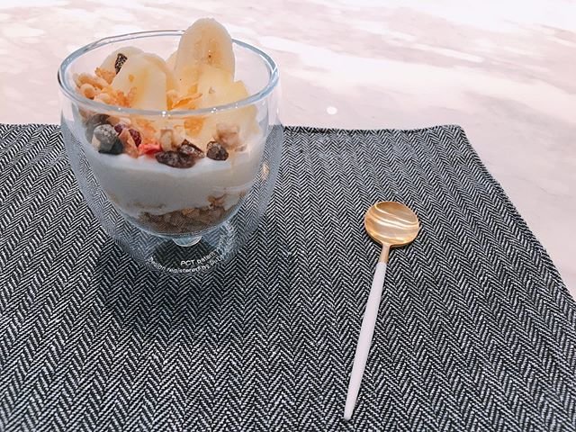 riri on Instagram: “☀︎ . おはようございます⸜( ' ᵕ ' )⸝ . 今日の朝ごはん。 . やっぱりこれ(笑) . 毎朝飽きるまでひたすら同じなA型です。 . 分かります？A型さん(笑) . 今朝は?と?を入れたけど、完全に同化(笑) . ご馳走様でした( ˙ᴥ˙ )♥️ .…” (108776)