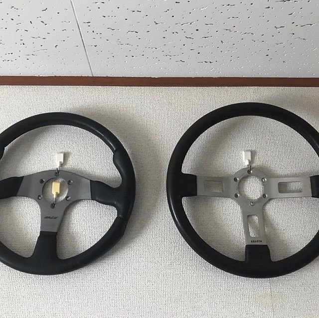 ムケトチャンネル on Instagram: “家の壁にハンドルつけてみた！！結構いい感じ！！#ハンドル#自動車#壁” (109357)