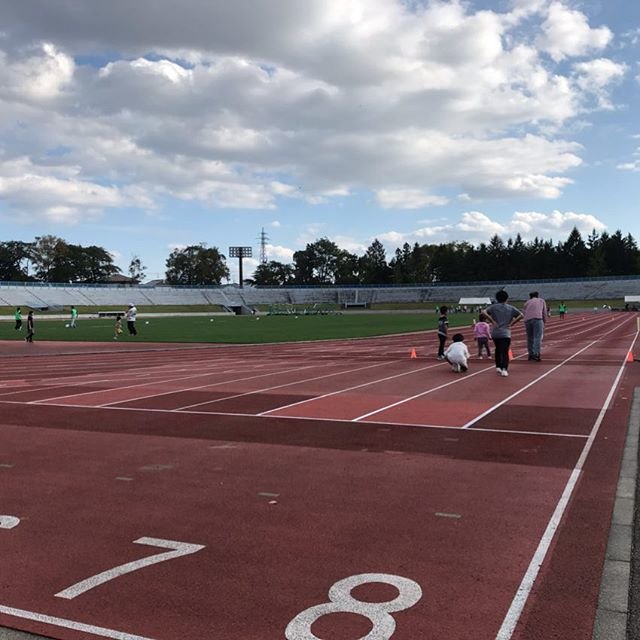 kumisasaki on Instagram: “#スポーツフェスティバル2018#体育の日#1500m長かった〜#ハンドボール投げ#筋肉がない” (109636)