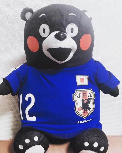 yasuaki on Instagram: “我が家にもくまモンが届きました！ たまたま見つけた背番号12。これからのライブはこの子も同伴です！大事にします?#wanima#wanima好きな人と繋がりたい#くまモン#サッカー日本代表#サムライブルー#背番号12#記念日” (109810)