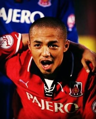 @footballshirt_tuliphat on Instagram: “2001 #小野伸二 移籍記念 ユニフォーム #浦和レッズ #プーマ #サッカーユニフォーム #コレクション #フェイエノールト　#collection #urawareds #wearereds #memorial #footballjersey…” (109949)