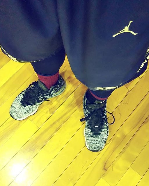 Tapir Basketball on Instagram: “. 久しぶりのバスケ 人数多すぎて ちょっとものたらんかった . ジム通うようになってから シュートタッチがおかしい? . レブロンは調子イイ?️ . #NIKE #lebron17  #JORDAN #kickstagram  #sneakerheads…” (110040)