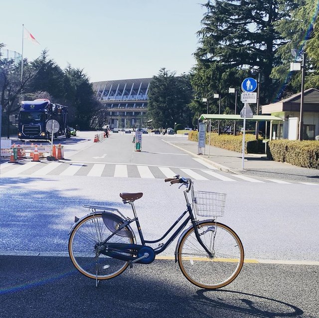 NoriharuKurosawa on Instagram: “レトロなママチャリと新しい国立競技場。天気が良かったのでママチャリで新国立競技場まで！#ママチャリ #新国立競技場” (111378)