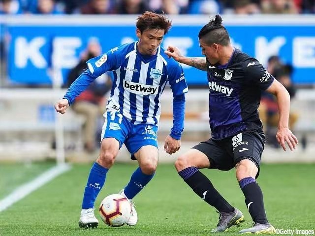 Takashi Inui／乾貴士 on Instagram: “今日こそ勝って、またみんなで喜びたい！！チームのために頑張って、走ってきます！！” (111723)