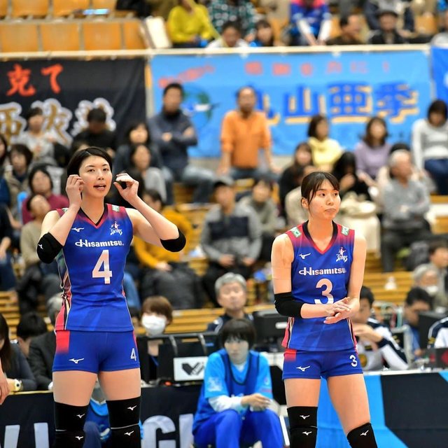 No.3草刈りマヨオ on Instagram: “ナナリサ! #岩坂名奈 #iwasakanana #新鍋理沙 #shinnaberisa #久光製薬スプリングス #バレー #バレーボール #女子バレー #女子アスリート #アスリート #athlete #スポーツ女子 #スポーツ #sportswoman #sports…” (112063)