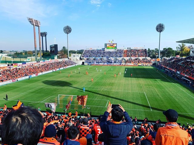 ?宇宙【コスモ】?マネジメントの鬼? on Instagram: “'サッカー'て素晴らしいよね? . . 点が入れば見ず知らずの人とハグ　ハイタッチ? . 勝てば肩組んで歌ったり? . 負けても次の試合のための声援。 . サポーターも悔しいけど、選手が1番悔しいからね。 . . そんな最高のサッカー【Jリーグ)が今週開幕⚽️ .…” (112990)