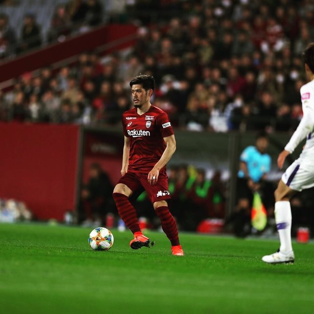 山口蛍 on Instagram: “今日も応援ありがとうございます！ホームでこの負け方は悔しすぎる。この負けを次に繋げれるか、勝つために必死に走って身体張ってそれができないと結果はついてこない。みんなが仲間を助ける気持ちをもたいないと。サポーターも一丸となって最後は笑って終われるように。これからも応援よろしくお願いします！…” (113510)
