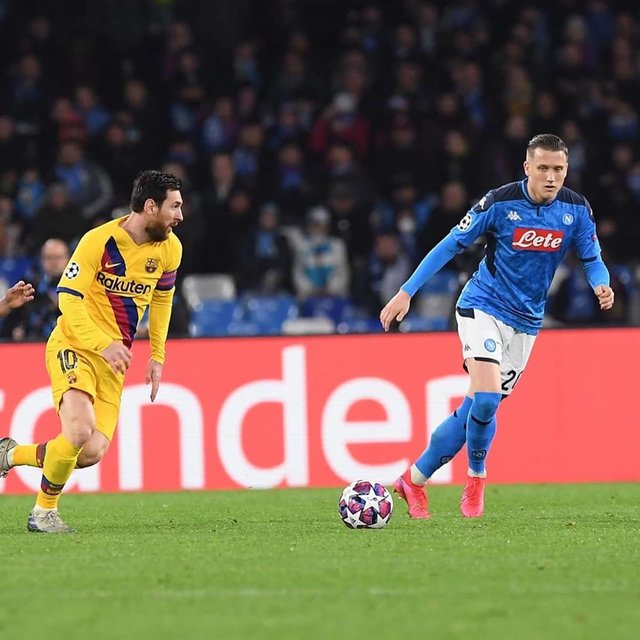 barcelona frases?? on Instagram: “O governo espanhol recomenda o jogo Barça x Napoli UCL para ser jogado a portas fechadas. [Onda Cero] . . .sigam o @barcelonafrases_1 . . .…” (113716)