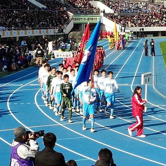 yuga kita on Instagram: “#20141230 #水橋 #水橋高校サッカー部#第93回全国高校サッカー選手権大会  #開会式地面が青いと違和感やなー！1月2日皆さん応援よろしくお願いします！” (114127)