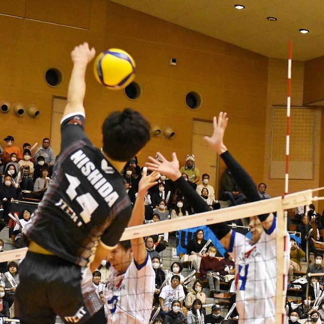 りりか on Instagram: “2020.02.16載せるタイミングを逃したシリーズ⑤同じ人間とは思えないぐらいの跳躍力だなあと見返してて思います?? #ジェイテクト#ジェイテクトstings #Vリーグはバレーだよ#Vリーグ男子#Vリーグ#西田有志” (114333)