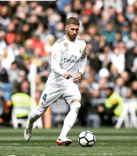ガン次郎 on Instagram: “好きとかじゃないけど常に世界的なCBとしていられることがすばらしい。#サッカー#セルヒオラモス#センターバック#レアルマドリード#football#soccer#sergioramos#realmadrid#spain” (115580)