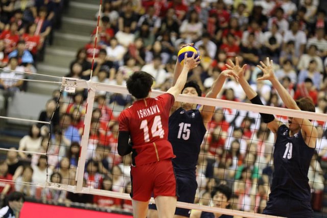 Kikuko on Instagram: “#石川祐希 選手ネット上でのせめぎ合いを撮るのは、運だと思っているので、こんな風に撮れると、かなりの自己満足に浸ります?。 2018.7.29日韓親善試合” (116507)