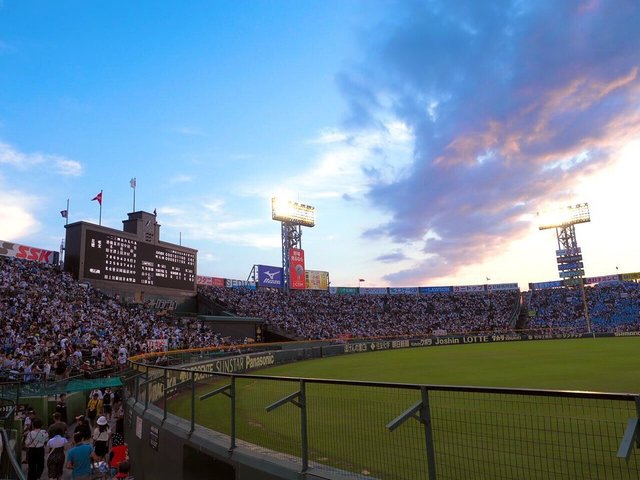 @100percent_yuki on Instagram: “今更見つけた昨年の甲子園の写真 #髭男 #宿命 毎試合流れてたな いい夏でした  1日居て焼けた焼けた 座席の熱でお尻まで火傷した  やっぱ甲子園はええよなあ 超満員の甲子園  1日見てるとへとへとになる夏 けど、全国レベルの野球が面白すぎる場所…” (116892)