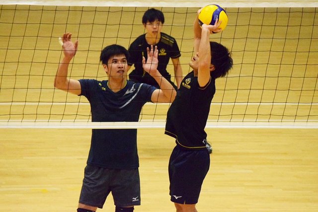@123gobz on Instagram: “#堺ブレイザーズ#出耒田敬 選手#関田誠大 選手” (117249)
