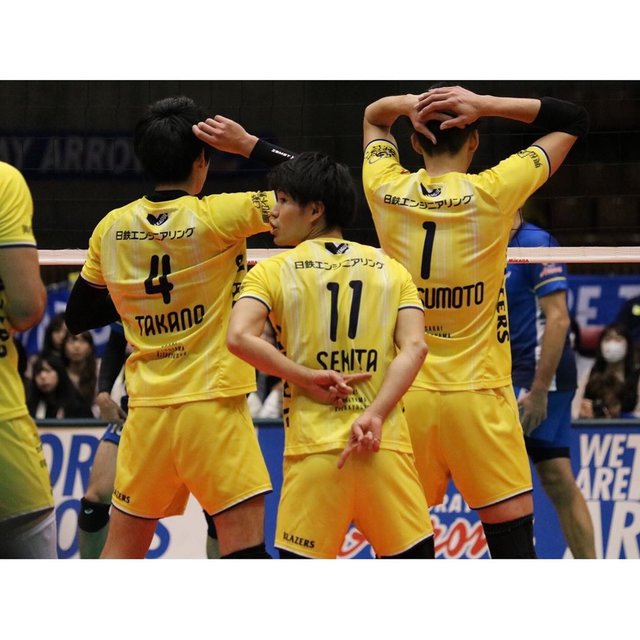 saaa_chie on Instagram: “2020.2.1Vリーグ静岡大会サイン?? #関田誠大 選手#松本慶彦 選手#高野直哉 選手#堺ブレイザーズ#vリーグはバレーだよ” (117250)