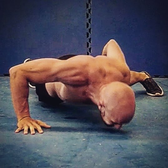 SimonMattia Crispino on Instagram: “#onehandpushups #pushup #calisthenics #rockystyle #bodyweight #boxe #boxing #boxeo #boxingtraining #boxinglife #muaythai #thaiboxe…” (117662)