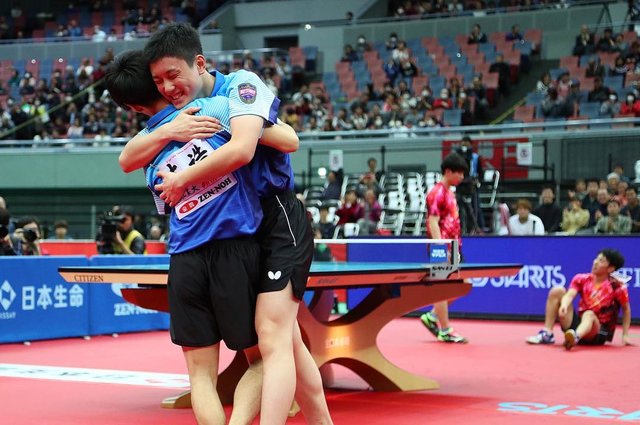 スポーツ報知　五輪競技 on Instagram: “#全日本卓球選手権 #1月19日 #丸善インテックアリーナ大阪 , , #卓球 の日本一を決める今大会も終盤戦。男女のシングルス準々決勝、ダブルス準決勝、決勝が行われ、#木造勇人 #張本智和 組が初優勝。フ松山祐季・高見真己組とのフルセットの激闘を制しました。 ,…” (119267)