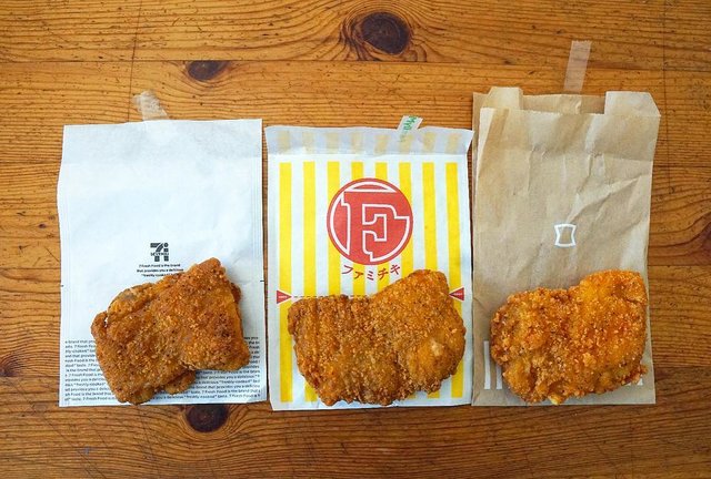 Pe-ko Shanghai on Instagram: “. クリスマスなので コンビニチキン食べ比べ(笑) セブン ななチキ ローソン Lチキ ファミマ ファミチキ 僅差でLチキが美味しいかな(笑) . . . #ななチキ #Lチキ #ファミチキ #セブンイレブン #ローソン #ファミリーマート #seveneleven…” (120071)
