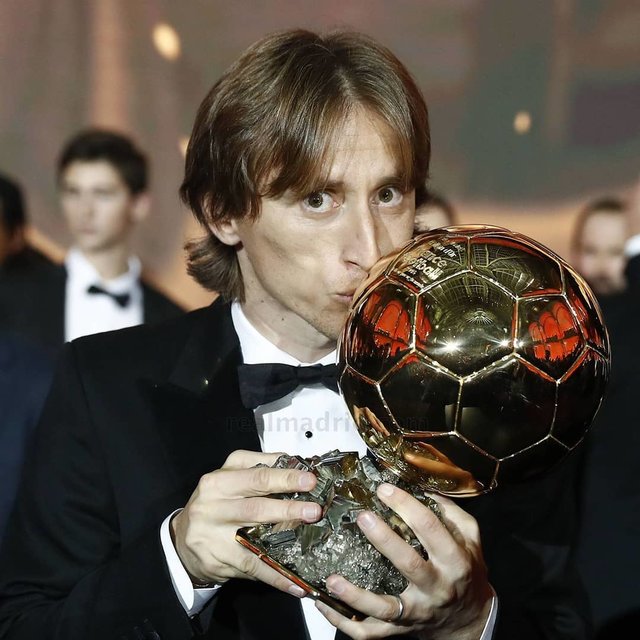 hero & hiro on Instagram: “#soccer #football #ballondor #spain #ligaespañola #realmadrid #croatia #modric #バロンドール #2018 #スペイン #リーガエスパニョーラ #レアルマドリード #クロアチア #モドリッチ” (121012)