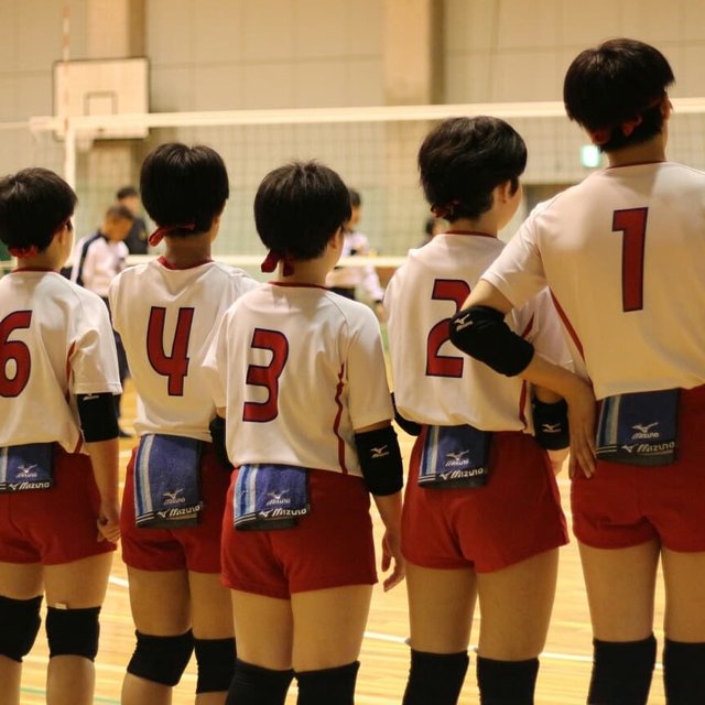 Hideomi  Nishikawa’s Instagram profile post: “中学生にも夏がやってきましたいつも応援に行けなくてゴメン?県大会も頑張ってね?#中学生バレーボール #バレーボール#春季大会” (121608)