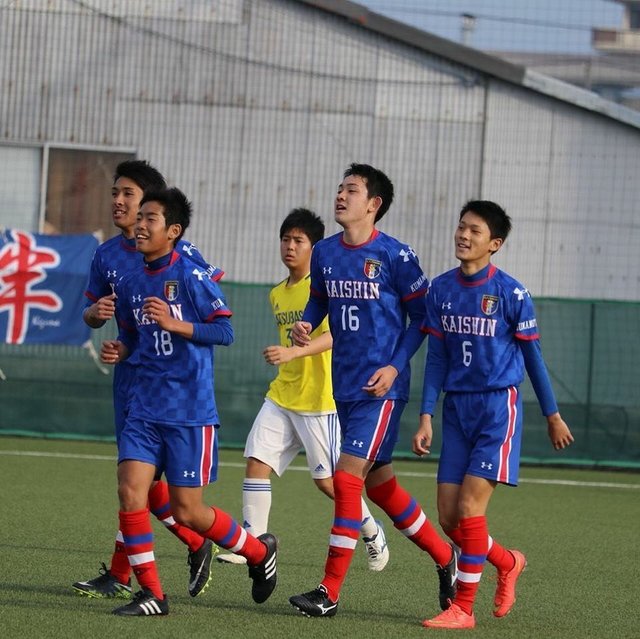 Takashi Shimouchi on Instagram: “勝利の後のみんなの笑顔大好きだな〜明日も見せてくれ‼️#開新高校サッカー部” (122502)