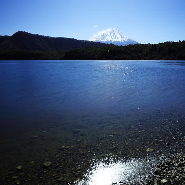 yama on Instagram: “* #山梨  #富士河口湖町 #風景  #湖  #山 #西湖 #富士五湖 #富士山  #日本三名山 #日本百名山 #世界遺産 #yamanashi #fujikawaguchikotown #landscape #lake #mountain #lakesaiko…” (122606)