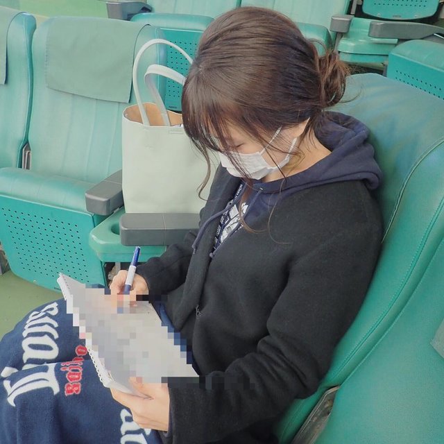 青木 英李 / Eri Aoki on Instagram: “今日はスコアを書きながらの観戦⚾️(まだ不慣れなので恥ずかしいからモザイク。笑)・まだまだ勉強しないと、もっともっと野球を楽しむ為に♫・#プロ野球#野球観戦#野球女子#スコアブック #埼玉西武ライオンズ#ライオンズチャンネル” (124630)