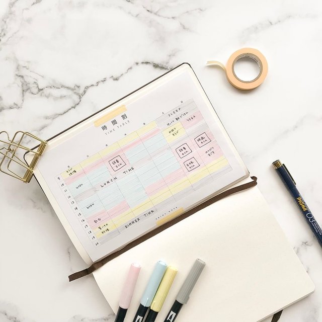 my 5days on Instagram: “家で過ごす時間が長くなって、生活のリズムが乱れがち。 そんな時は「時間割表」を作ってみてはいかがでしょうか？  曜日と時間ごとにやることを決めてしまって 規則正しい生活を送りましょう♪  もちろん、ノートに自分で表を作ってもOKですが それはちょっと面倒だな、という場合は…” (124642)