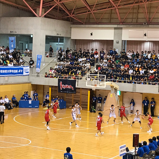 Ichie Adachi on Instagram: “コザ中2試合目、伊勢港に70-42で勝利西宮市立高須中学校に205㎝いた。わーお#全中バスケ #コザ中お疲れ #コザ中女子の応援ナイス #体育館の中は汗アンド足かじゃー #205センチの中学生 #わーお #みんなカッコいい #男泣きにしびれた #今日バスケ #動ける気がしない” (127111)