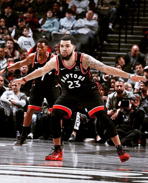 King Basket on Instagram: “- Kyle avete risolto il problema della zona avversaria stasera. Qual è stata la chiave? - Io. E qualche tripla che abbiamo messo, certo...…” (127113)