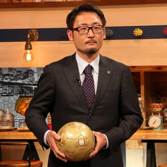 FOOTxBRAIN #家にいよう on Instagram: “明日は #FC東京 で 19年にわたり選手たちの足元を磨き続けてきた #ホペイロ の #山川幸則 さんがゲスト?⚽️ そのこだわりと #サッカー愛 は #感動レベル。お楽しみに！  #FOOTBRAIN #テレビ東京 #毎週土曜 #24時20分 #職人 #サポート…” (127758)