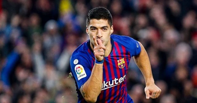 【公式】サイドバックコーチ@じん on Instagram: “【Luis Alberto Suárez Diaz】﻿ ﻿ ルイス・アルベルト・スアレス﻿ → @luissuarez9 ﻿ ﻿ FCバルセロナ﻿ ﻿ ウルグアイ代表﻿ ﻿ エールディヴィジ、プレミアリーグ、エスパニョーラの3リーグで得点王﻿ ﻿ ＊＊＊＊＊＊＊＊＊＊＊＊＊＊﻿…” (128251)